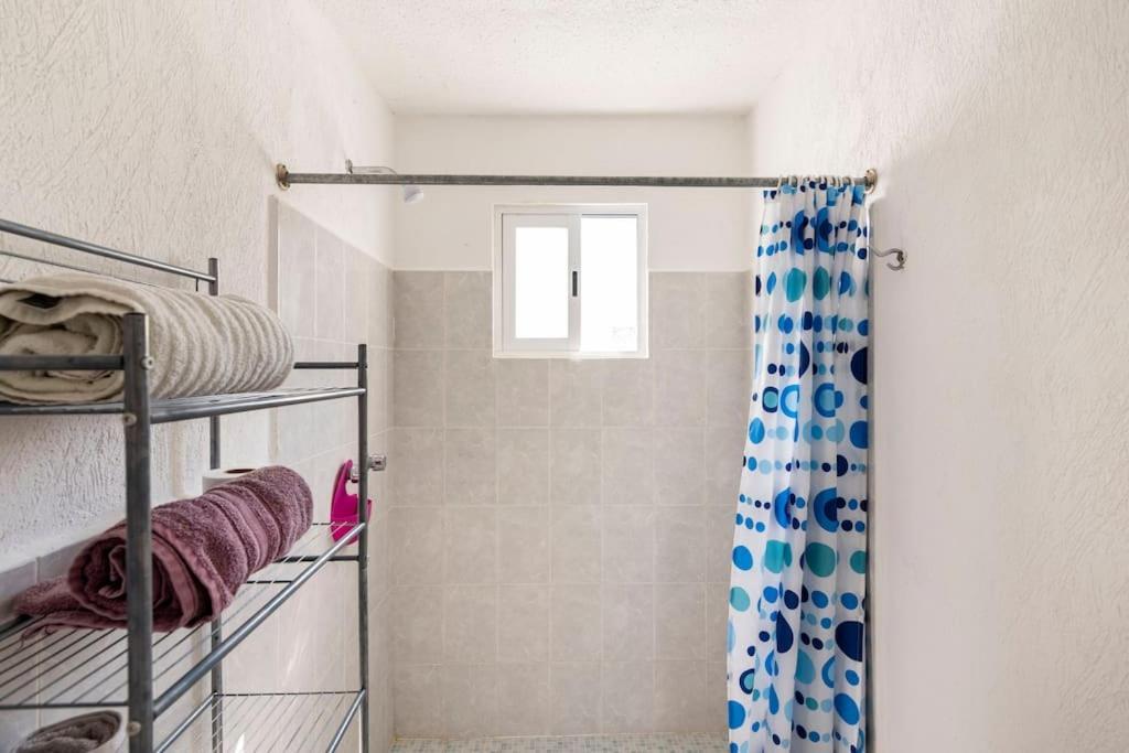 Micro Studio Perfect For Backpackers, Couples, 3 Min Drive To Playa El Nino Канкун Екстериор снимка
